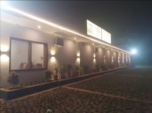 The Dayal hotels