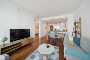 Rincon Hill 1 BR w Work Setup by Anyplace - 11457