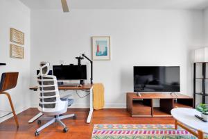 Mission Bay Studio w Work Setup by Anyplace - 11693