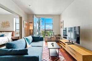 Mission Bay Studio w Work Setup by Anyplace - 11711