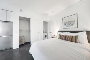 SoMa Studio w Work Setup by Anyplace - 7468