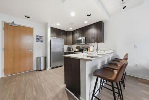 Mission Bay 1 BR w Work Setup by Anyplace - 11738