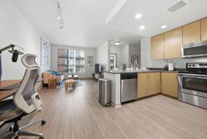 Mission Bay 1 BR w Work Setup by Anyplace - 11748
