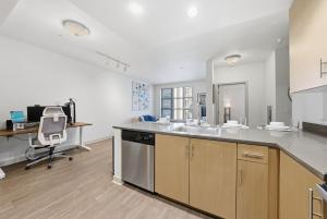 Mission Bay 1 BR w Work Setup by Anyplace - 11748