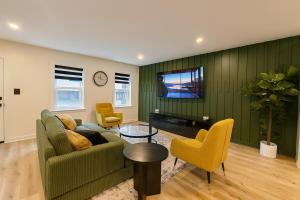 4 Bedroom House Pittsburgh Sleeps 12 Rooftop Patio Garage Near Stadium