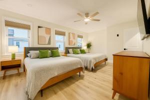 4 Bedroom House Pittsburgh Sleeps 12 Rooftop Patio Garage Near Stadium