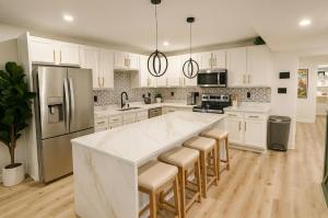 4 Bedroom House Pittsburgh Sleeps 12 Rooftop Patio Garage Near Stadium