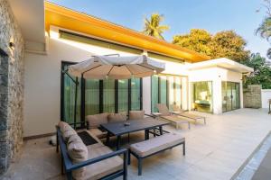 V281 Spacious 3BR Pool with Nice Patio & BBQ