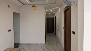 Hotel R R Tripathi