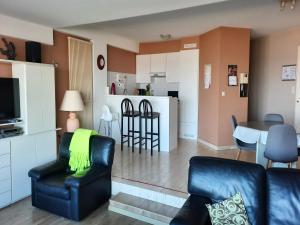 Apartment by the Sea near Marina