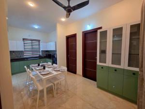 Maharaja Service Apartments