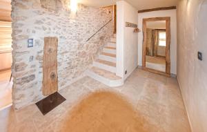 Maison En Pierre Avec Piscine