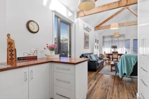 Timboon Central Boutique Apartment on the Rail Trail