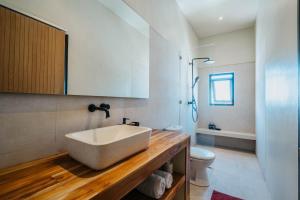 Apartment X - 1Bedroom Mezanine in Bumbak near Canggu