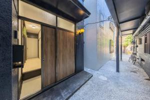 A 5-minute walk from the station 12 minutes by train to Tokyo Station ジャイロ新小岩