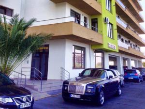 NUAR Summerland Comfort Suites 2BR Apartment near Nuba Fratelli max 6 Guests