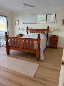 Waterfront, Deep Water Pontoon, views to Straddie