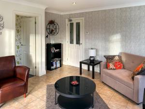 At Cedar Lodge Apartment