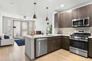 Cozysuites PHX RORO Gym Pool Pets Parking #8