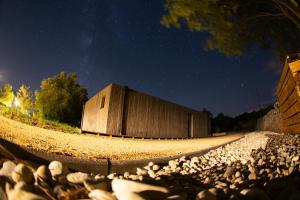 Lodge en bois séjour insolite sous les étoiles