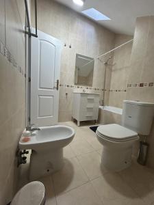 Modern Duplex in City Centre 2BR 2 Baths