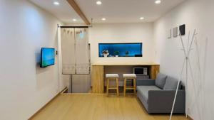 POLA INN Tusruhashi 1号館