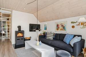 Cozy Holiday Cottage Near Ebeltoft Close To Beaches, Nature And City Charm