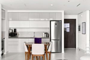 Silkhaus Vacation Homes Tower with Private Beach and Skyline Views