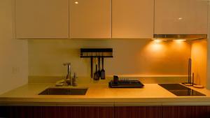 Luxury Studio with Wi-Fi & Ocean Views at Tambuli