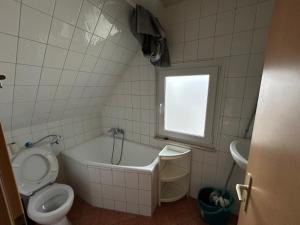 BJM Monteur House - für 15 Personen, Oberursel-Bommersheim