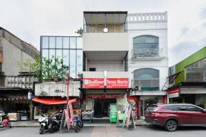RedDoorz at Terus Manis Suryakencana