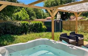 Jolie Maison Avec Jacuzzi