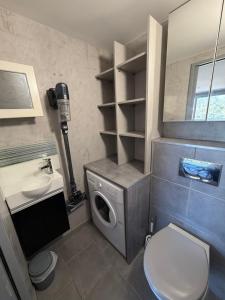 Appartement au calme, avec piscine et vue dégagée