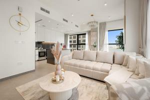 FIRST CLASS 1BR Stylish Escape w Private Beach