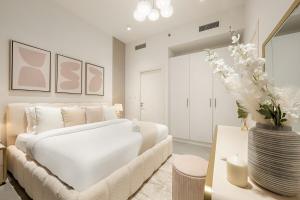FIRST CLASS 1BR Stylish Escape w Private Beach