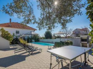 Zadar Seaside Getaway for 5