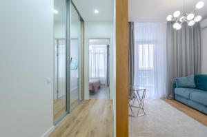 19-408 Central Park, John McCain 7, Kyiv centre, panoramic city view, 15 kW backup power, Petrovdom Apartment