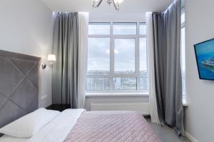 19-408 Central Park, John McCain 7, Kyiv centre, panoramic city view, 15 kW backup power, Petrovdom Apartment