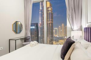 FIRST CLASS 3BR Burj Khalifa & Fountain Views