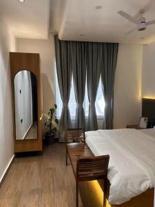The Vallora, 4BHK Private Villa Near Nainital, Valley View