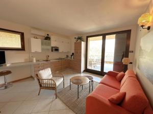 Like Heaven Argegno Pool & Lake View