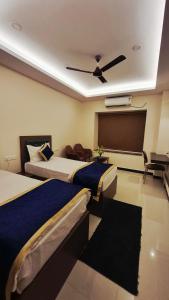 Railview Premium- Nr Railway Station Gate No 6