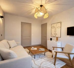 Arc de Triomphe - Prestige apartment with lift for 5
