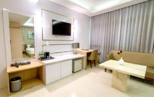 Elegant Airport Hotel