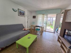 007 CAP DAGDE - T3 6 pers quartier pinède proche quartier naturiste avec parking et piscine