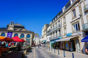 -TELMA- T2 en hypercentre - 500 m plage