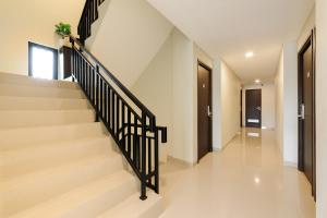 Urbanview Greenville Jakarta