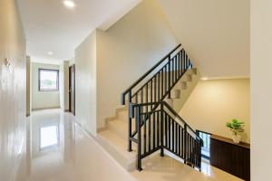 Urbanview Greenville Jakarta