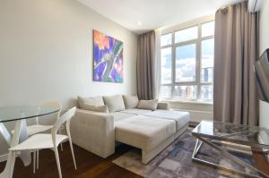20-277 Central Park, John McCain 7, Kyiv centre, fantastic city view, 15 kW backup power, Petrovdom Apartment