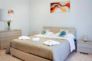 Rosas House - Spacious Apt in the Center with Balcony